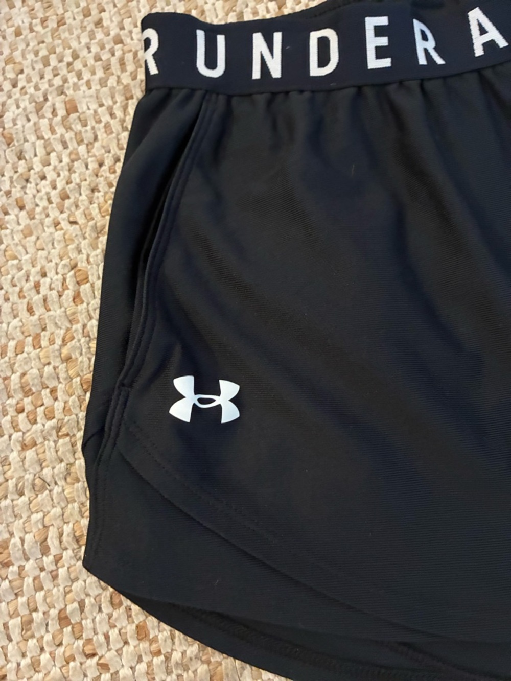 Under Armour Black Athletic Shorts Small Workout Gym Running Lightweight - Picture 8 of 9